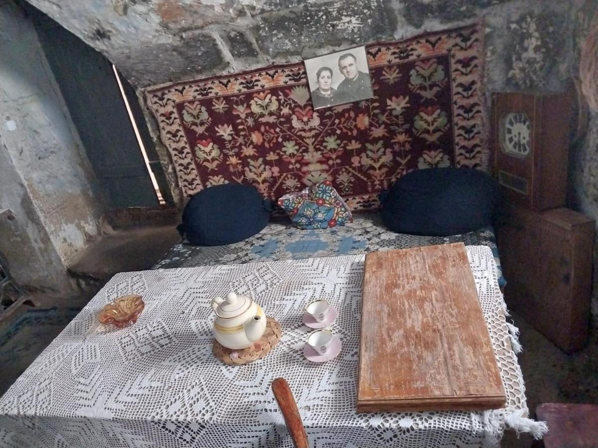 Old Arch Hotel Gyumri ภายนอก รูปภาพ